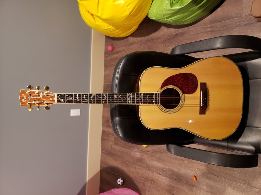 Cort Guitar for saleIn Chatsworth, GA