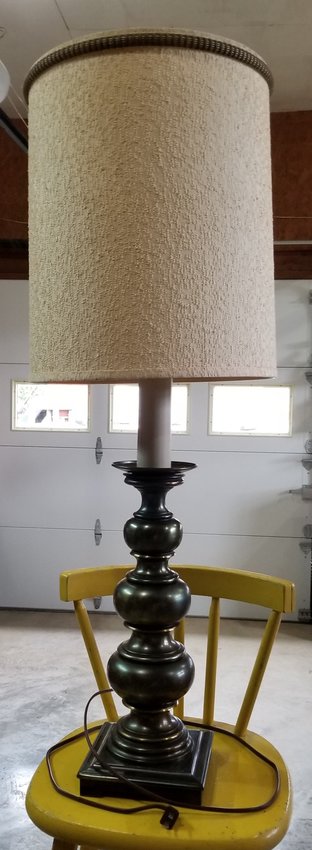 Brass/ bronze? Lamp for saleIn Rocky Face, GA