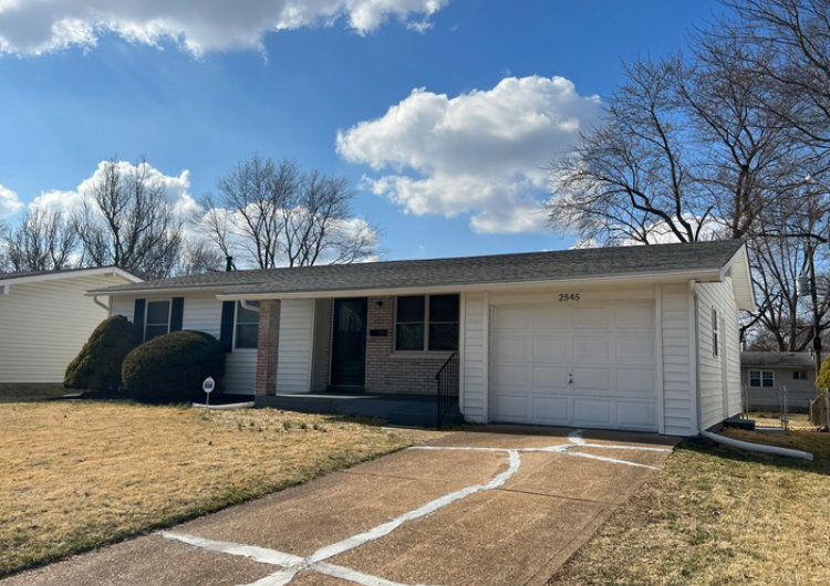 Family home available for rent for saleIn Florissant, MO