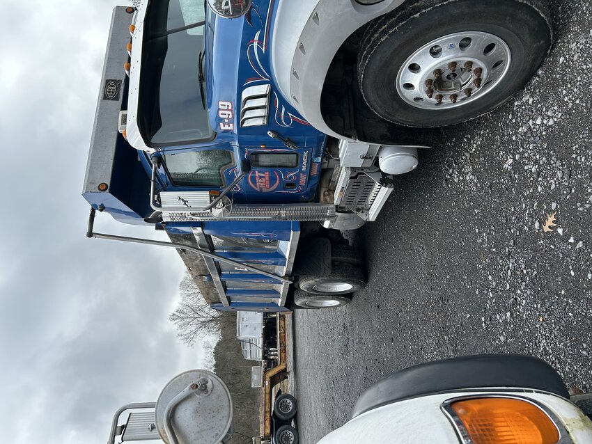 2016 Mack Dump Truck for saleIn Old Fort, TN